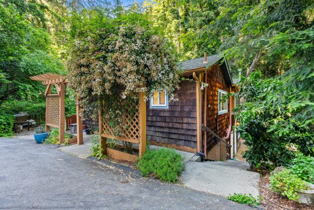 15040 Fern Avenue, Boulder Creek CA: https://media.crmls.org/mediaz/d48216a3-0033-46d1-a521-d3cf6cec61e1.jpg