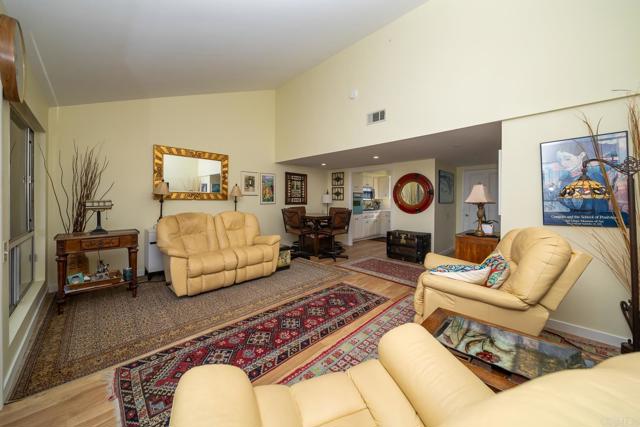 Detail Gallery Image 4 of 26 For 3755 Vista Campana N #57,  Oceanside,  CA 92057 - 2 Beds | 1 Baths