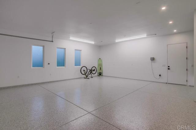 5380 Los Robles Drive, Carlsbad CA: https://media.crmls.org/mediaz/d482f72d-dd8f-44b4-a405-e0684e97dbe2.jpg