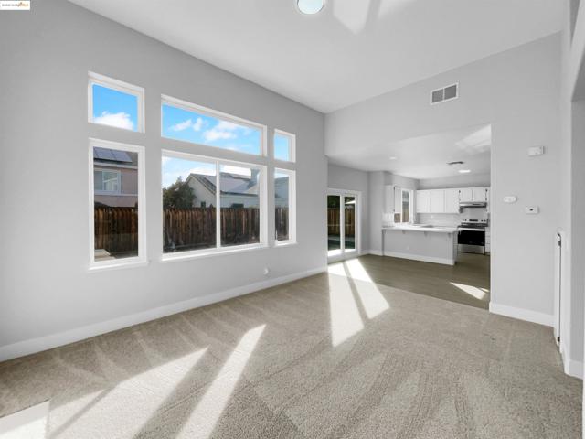 1176 Shadowcliff Ct, Brentwood CA: https://media.crmls.org/mediaz/d48335bf-bf7e-4c0b-a92e-746133c66d6a.jpg
