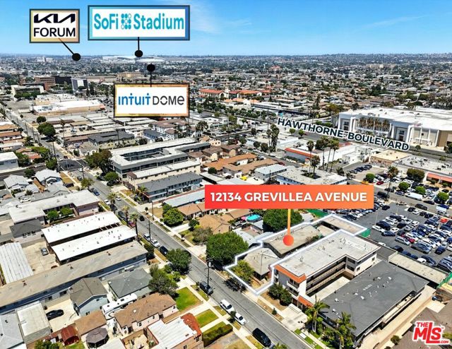 12134 Grevillea Avenue, Hawthorne CA: https://media.crmls.org/mediaz/d483d98f-a149-4ff8-83d7-1c88b993c16f.jpg