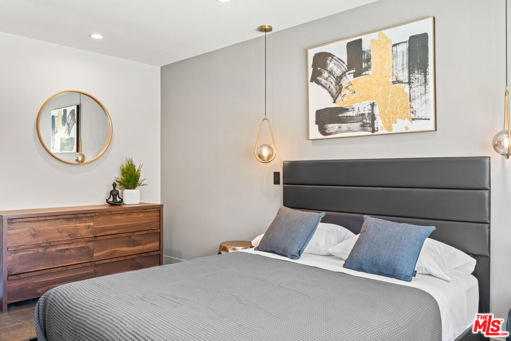 MLS #25612531 image #24