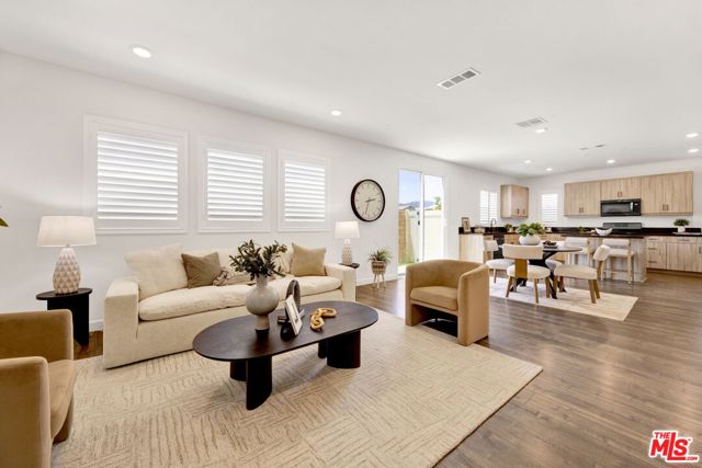 17028 Zion, Santa Clarita CA: https://media.crmls.org/mediaz/d484b46c-4abb-47ed-8fa0-d7a7c994e50a.jpg