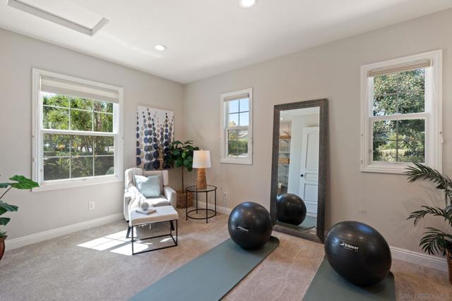 15583 Rising River Pl. S, San Diego CA: https://media.crmls.org/mediaz/d4862726-3242-4353-93b6-93e28a7dc748.jpg