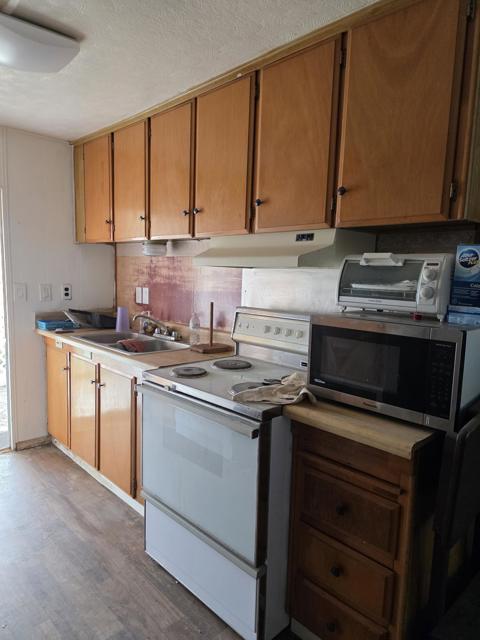 9588 Avenue H, Bombay Beach CA: https://media.crmls.org/mediaz/d4866d0e-f255-45d8-814f-44f083f00656.jpg