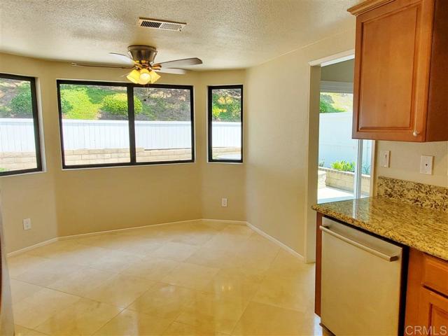 Detail Gallery Image 17 of 35 For 6808 Watercourse Dr, Carlsbad,  CA 92011 - 3 Beds | 2/1 Baths