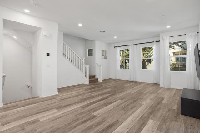 12932 Peppergrass Creek Gate, San Diego CA: https://media.crmls.org/mediaz/d48722e0-8b44-46e3-81cb-9b7022276377.jpg