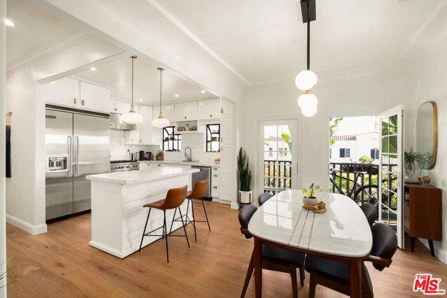 500 N Genesee Avenue, Los Angeles CA: https://media.crmls.org/mediaz/d487f5d1-b355-4947-a4c5-ce786b103ac3.jpg