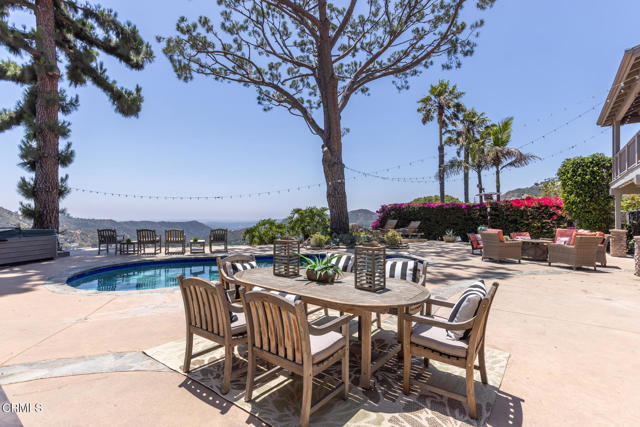 3626 Saint Elizabeth Road, Glendale CA: https://media.crmls.org/mediaz/d488280d-183f-470e-8f1e-81f9fa878a2e.jpg