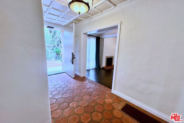 Image 3 for 1033 Hilts Ave, Los Angeles, CA 90024