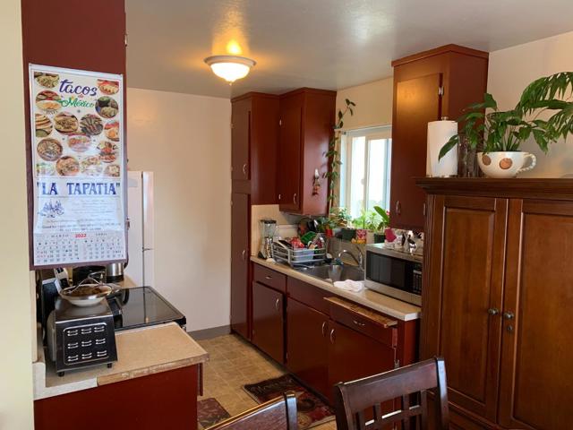 324 Susie Way, South San Francisco CA: https://media.crmls.org/mediaz/d48948ab-1274-4f6d-9918-dd008b0465be.jpg