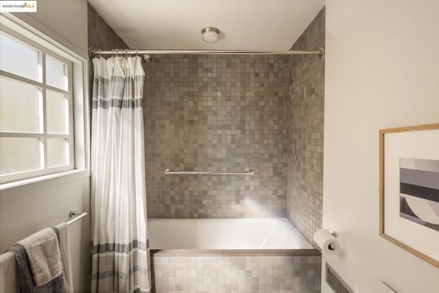 636 Vincente Ave, Berkeley CA: https://media.crmls.org/mediaz/d4894c61-1503-4f8e-a336-24cb5e1112ce.jpg