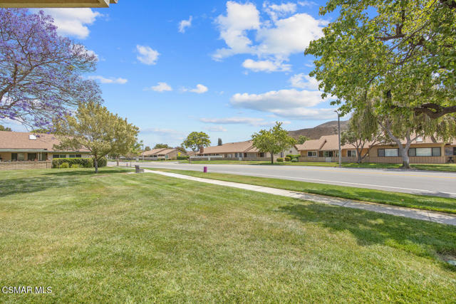 31310 Village 31, Camarillo CA: https://media.crmls.org/mediaz/d48aa5f9-1172-4d8f-bdc4-c82368dc4277.jpg
