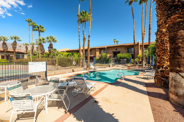 291 E Mel Avenue, Palm Springs CA: https://media.crmls.org/mediaz/d48b2339-9dcc-474b-b1f1-57d937807882.jpg