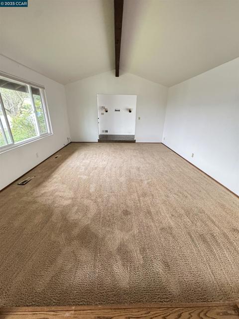 269 Birchwood Dr, Moraga CA: https://media.crmls.org/mediaz/d48b632d-0dd4-4ade-bea4-efbe208fe577.jpg