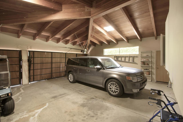 Image 42 of 63 For 70796 Fairway Drive