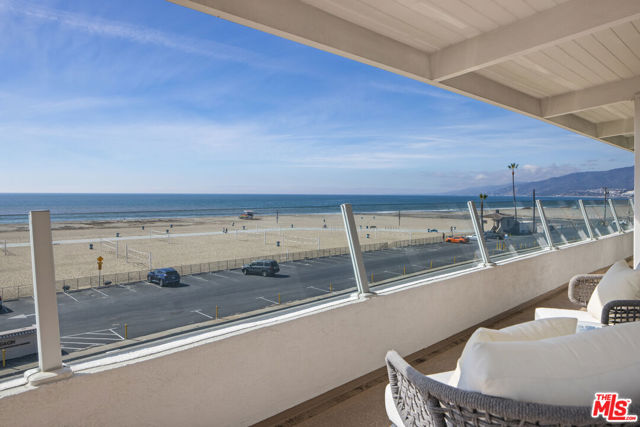 95 Ocean Way, Santa Monica, California 90402, 3 Bedrooms Bedrooms, ,2 BathroomsBathrooms,Single Family Residence,For Sale,Ocean,24384765