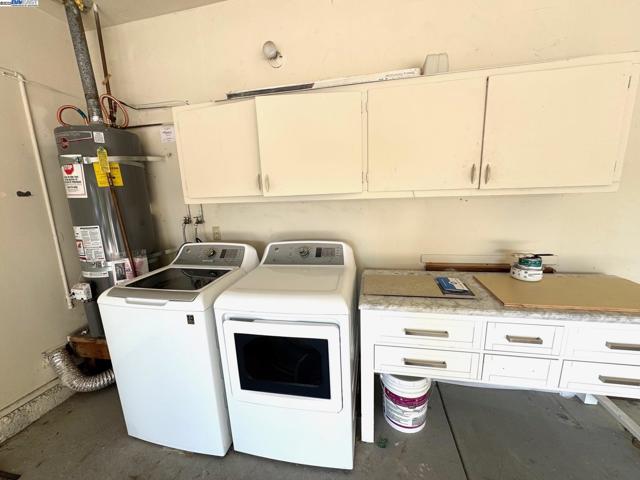 34288 Torrington Pl, Fremont CA: https://media.crmls.org/mediaz/d48bf9a9-0781-4bde-b766-b5ce127d16d4.jpg
