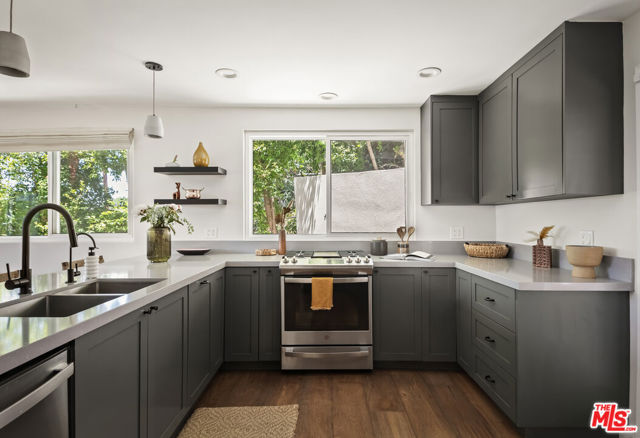 4614 San Andreas Avenue, Los Angeles CA: https://media.crmls.org/mediaz/d48c0bac-d2f7-494d-be8d-e7a20565af2f.jpg