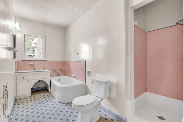 4419 4419 1/2 Corliss Street, Los Angeles CA: https://media.crmls.org/mediaz/d48d4879-af42-40bb-a227-00ee7eb785d1.jpg