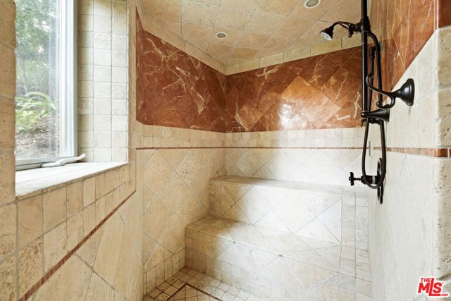 2505 Bowmont Drive, Beverly Hills CA: https://media.crmls.org/mediaz/d48d8a7b-ad30-49c7-b0ef-5404c6588187.jpg