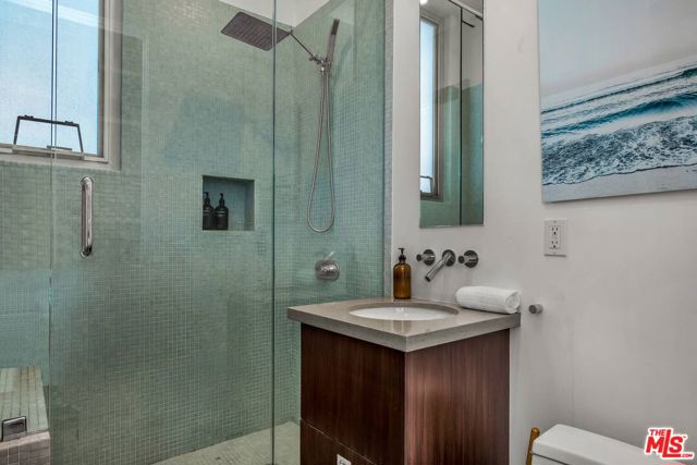 17 North Venice Boulevard photo 16