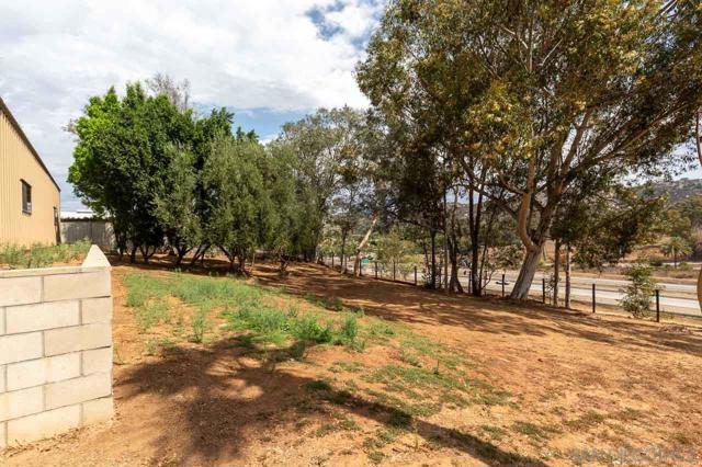 1339 Windsong Ln, Escondido CA: https://media.crmls.org/mediaz/d48e4b76-b385-4f53-9871-8318e11cb3be.jpg