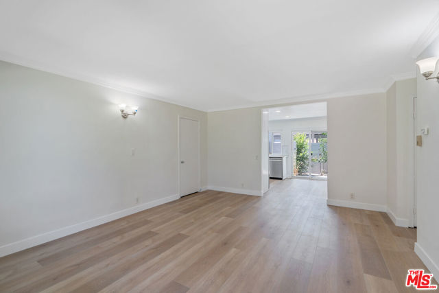 46 Eagle, Irvine CA: https://media.crmls.org/mediaz/d48e5528-b80c-4c6c-935f-1f34b6fda55b.jpg