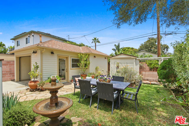 4352 Lyceum Avenue, Los Angeles CA: https://media.crmls.org/mediaz/d48ef5c0-c625-4b4e-a606-871cded9b6e7.jpg