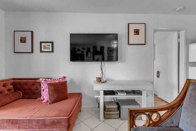 Image 20 of 35 For 2180 Palm Canyon Drive 34