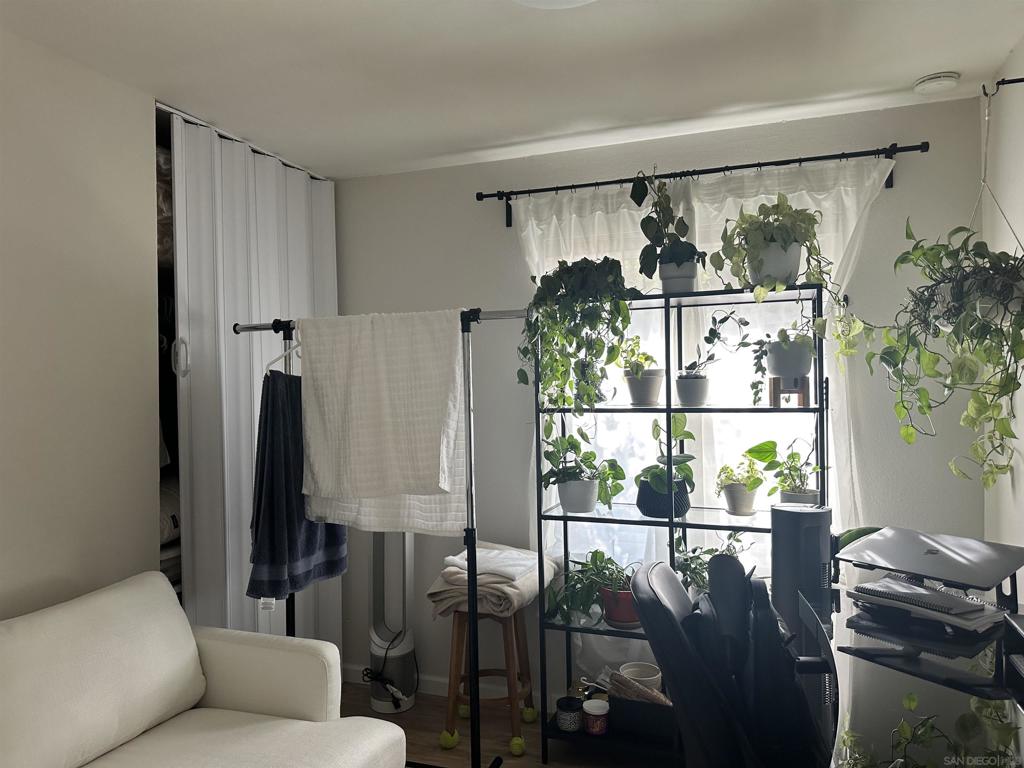 MLS #250032593SD image #9