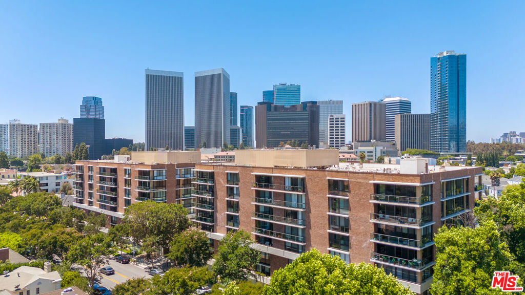 211 S Spalding Drive #205N