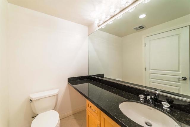 555 Front St, San Diego CA: https://media.crmls.org/mediaz/d4910333-7e14-46f9-a153-f7b51320f403.jpg