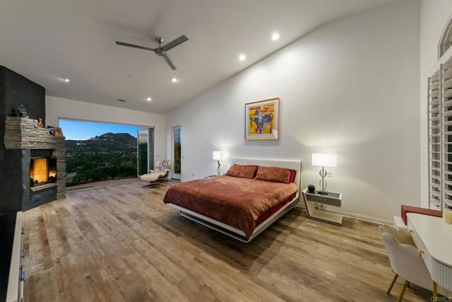 30330 Via Maria Elena, Bonsall CA: https://media.crmls.org/mediaz/d49184d0-6752-43ff-8822-44470c590a08.jpg