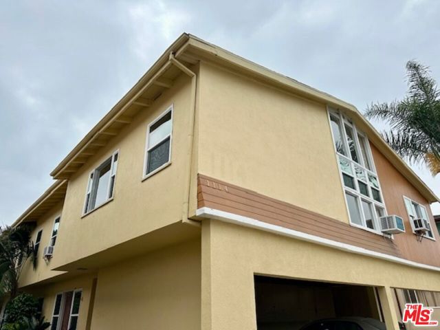 1114 S Sherbourne Drive, Los Angeles CA: https://media.crmls.org/mediaz/d491d508-1cbc-421e-ac02-66b1f67a96c6.jpg