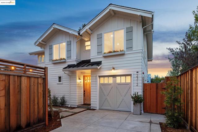 2312 Eighth St, Berkeley CA: https://media.crmls.org/mediaz/d491f63b-c112-4e63-924e-a1be9f84f64c.jpg