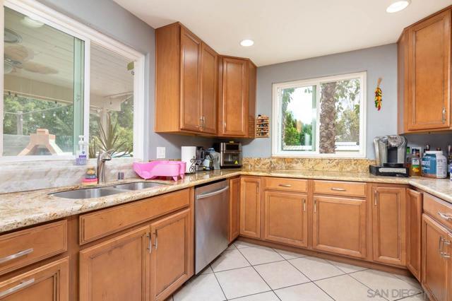1339 Windsong Ln, Escondido CA: https://media.crmls.org/mediaz/d492d063-88d4-4d40-93ec-fa778ecb082e.jpg