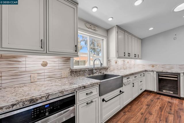 189 Suez Dr, Pacheco CA: https://media.crmls.org/mediaz/d4932627-5fd5-460c-8921-9868bac146a5.jpg