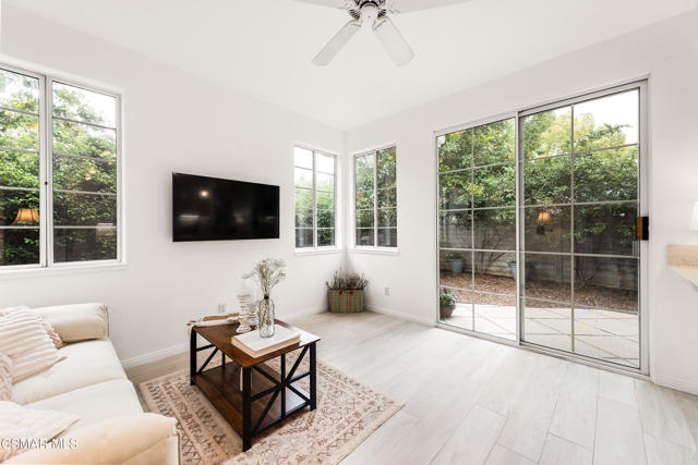 5748 Whispering Pines Circle, Westlake Village CA: https://media.crmls.org/mediaz/d4940770-f98b-454d-81e3-9cc5d70bb010.jpg