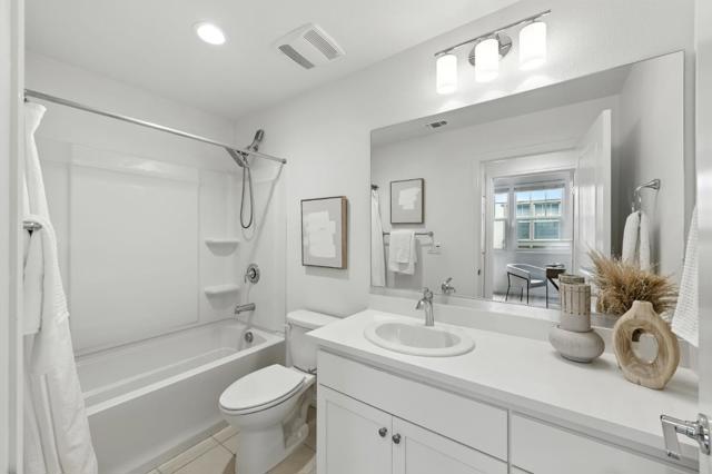 3410 Pyramid Way, Mountain View CA: https://media.crmls.org/mediaz/d494415f-8e6e-4c0e-9e97-184c167e684c.jpg
