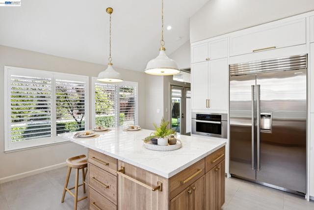 Image 19 of 60 For 674 Crystal Ct