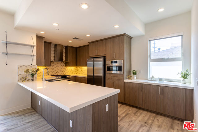 3309 Aria Lane, Los Angeles CA: https://media.crmls.org/mediaz/d4956ef4-d891-4843-8f4c-c34f80ffb850.jpg