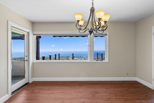 7330 Brodiaea Way, La Jolla CA: https://media.crmls.org/mediaz/d495d82f-3a7e-4cfb-aa03-a63c3011bf52.jpg