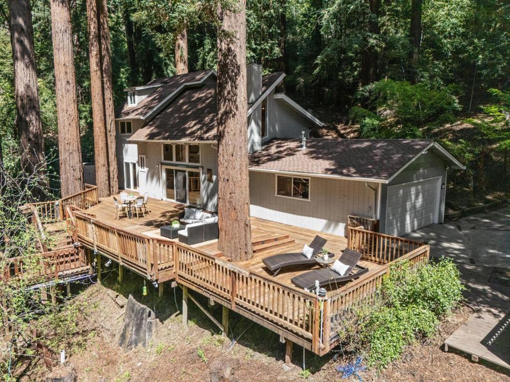 16306 Redwood Lodge Road