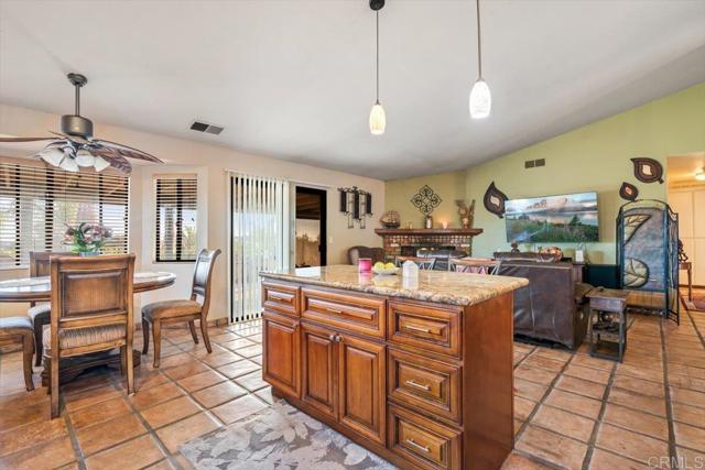 1315 Hermana Court, Vista CA: https://media.crmls.org/mediaz/d49639a8-e249-4d9e-ad4d-ff3e3ad480d6.jpg