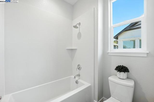 8360 Marine Way, Newark CA: https://media.crmls.org/mediaz/d4966e24-d9da-4dba-aff1-ac2b7b212bf3.jpg