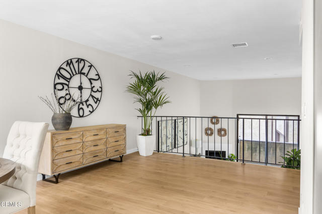 Detail Gallery Image 12 of 36 For 1832 Oak Tree Dr #15,  Los Angeles,  CA 90041 - 2 Beds | 2/1 Baths