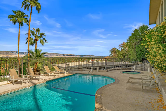 2002 Southridge Drive, Palm Springs, CA 92264