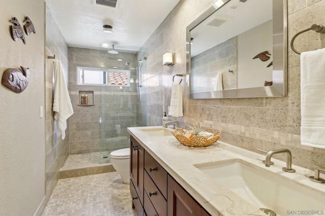 4961 Concannon Ct, San Diego CA: https://media.crmls.org/mediaz/d497e073-3514-4cd5-a951-236d4cf7f8f2.jpg