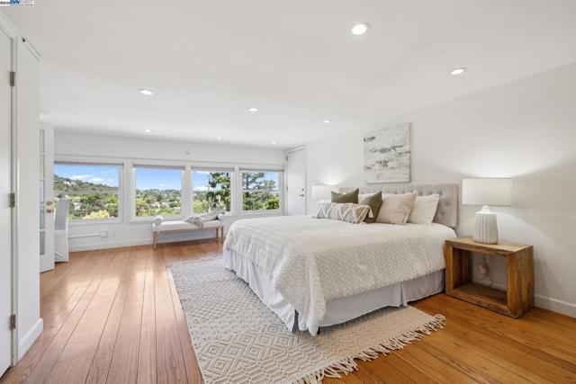 2140 Pullman Ave, Belmont CA: https://media.crmls.org/mediaz/d497e0b1-a86f-4c0f-aa3f-fe433a9cfdb5.jpg